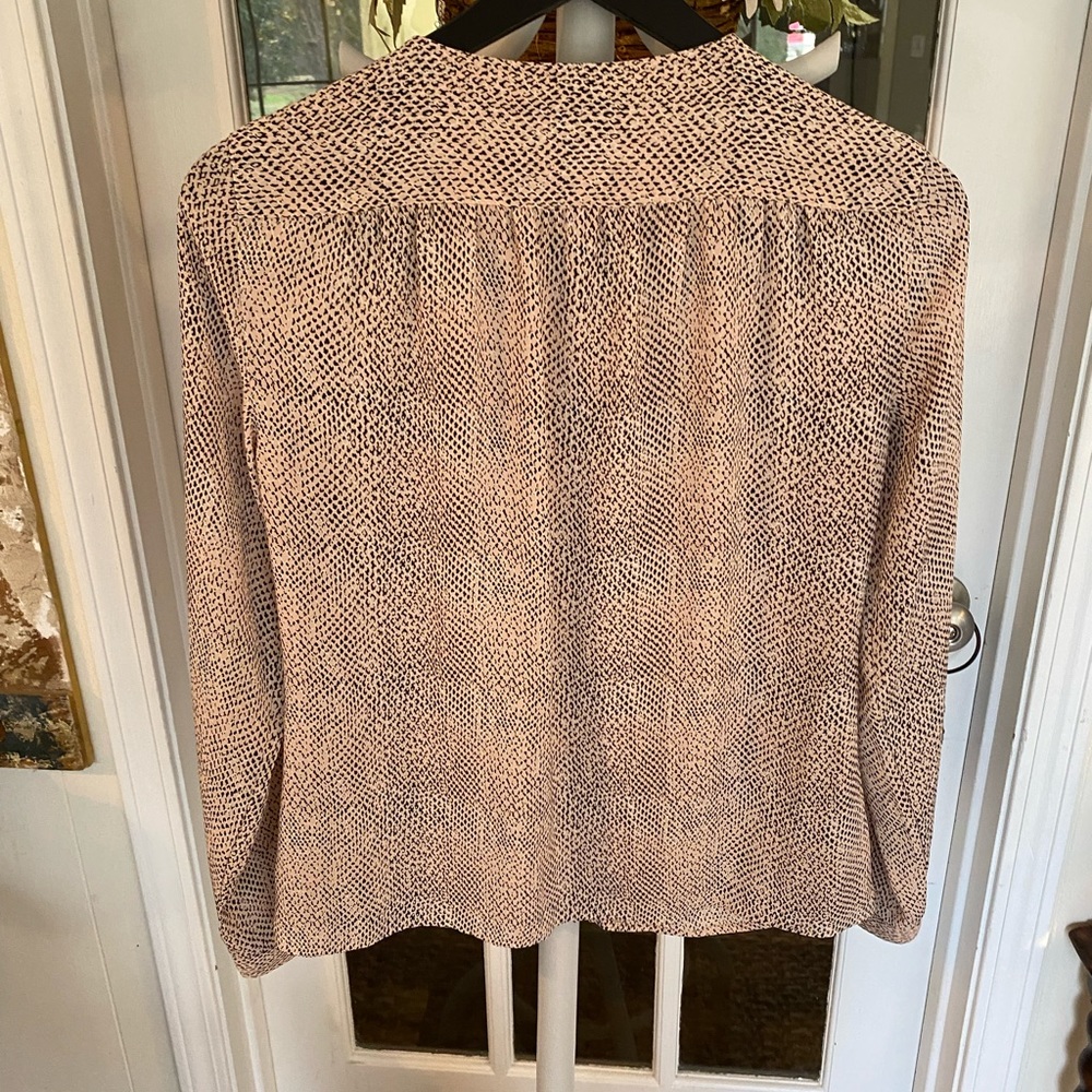 Loft Snakeskin Print Button Down Ls Xs - image 2